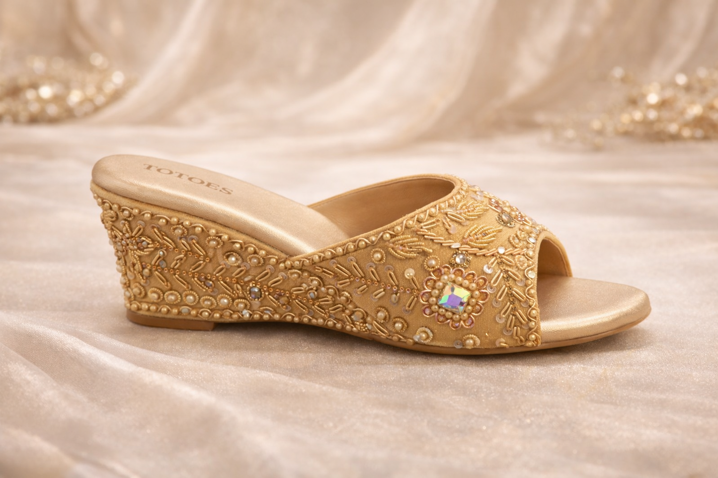 TOTOES Heirloom Wedge Sandals
