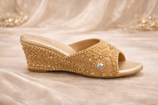TOTOES Heirloom Wedge Sandals