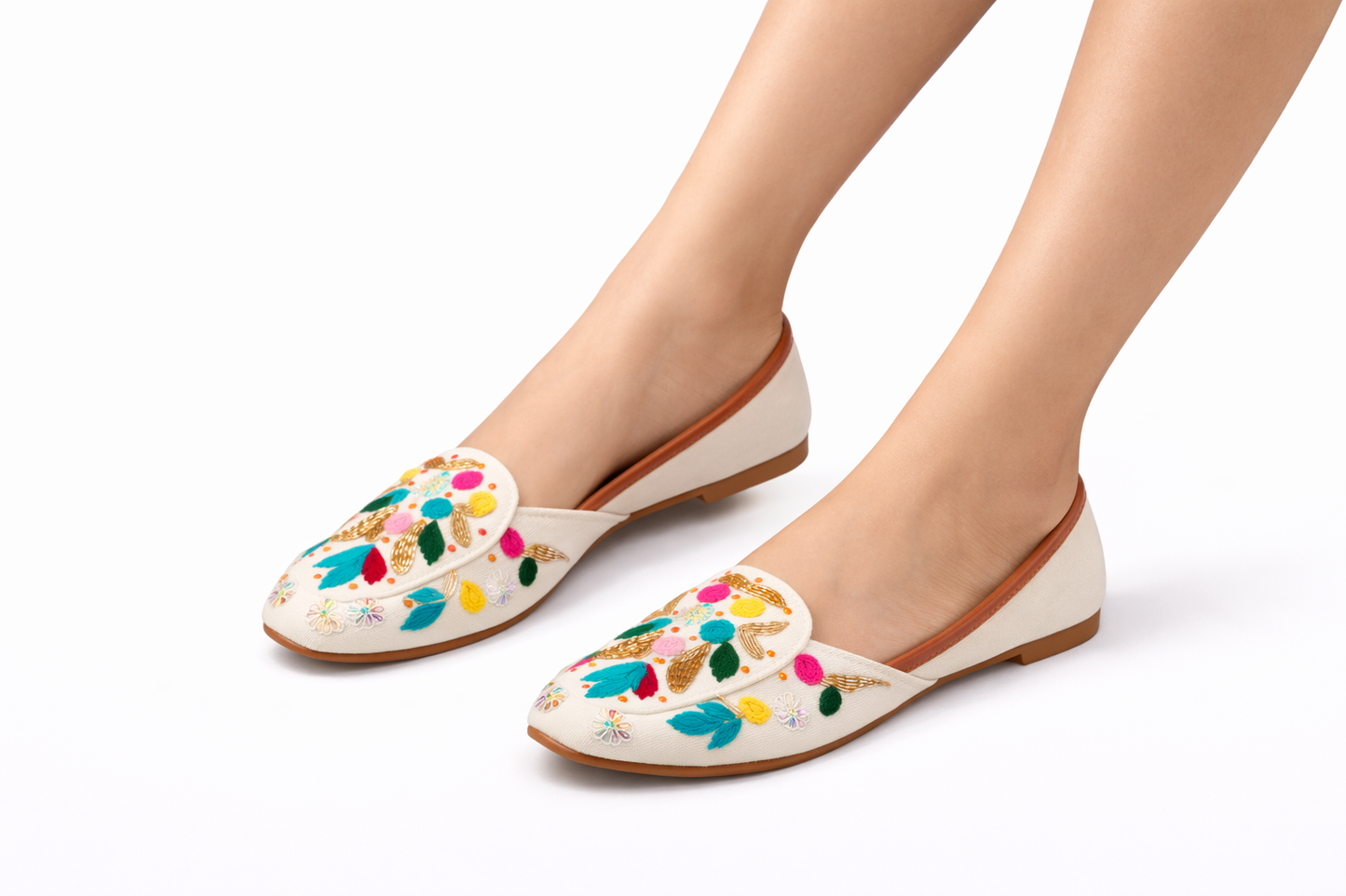 TOTOES Noor Embroidered Ethnic Flats