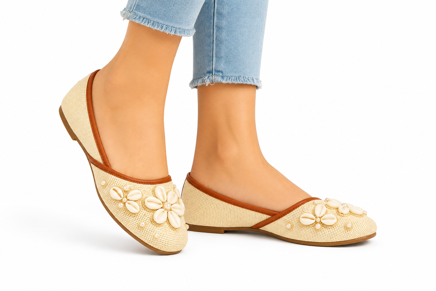 TOTOES Shell Embellished Ethnic Jutti